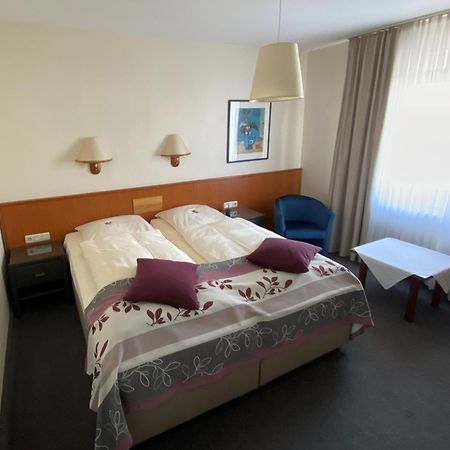 Hotel Exquisit Минден Стая снимка