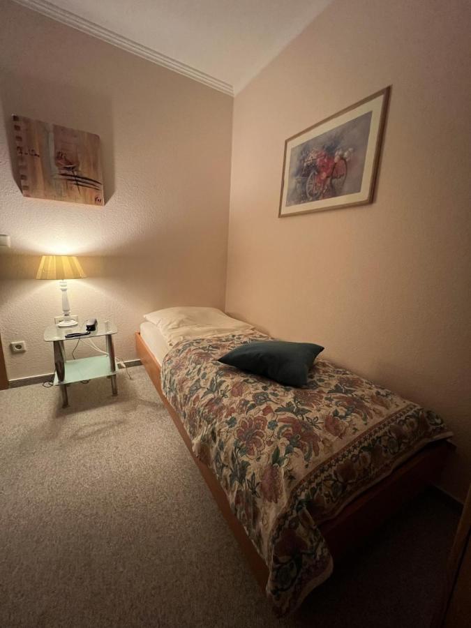 Hotel Exquisit Минден Стая снимка