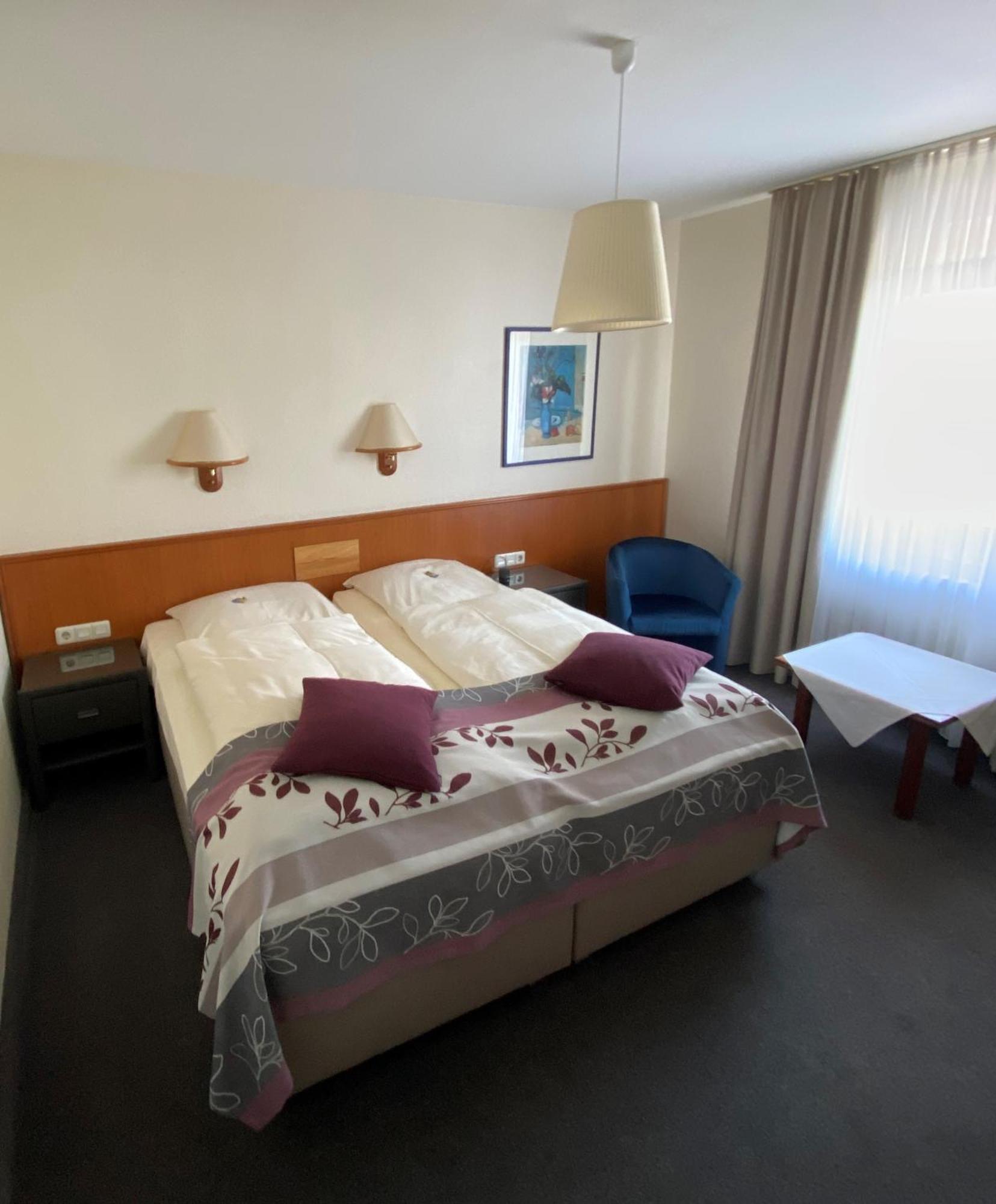 Hotel Exquisit Минден Стая снимка