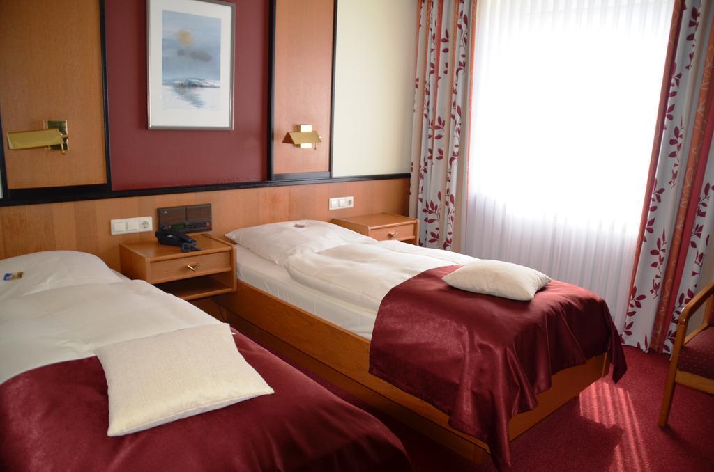 Hotel Exquisit Минден Екстериор снимка